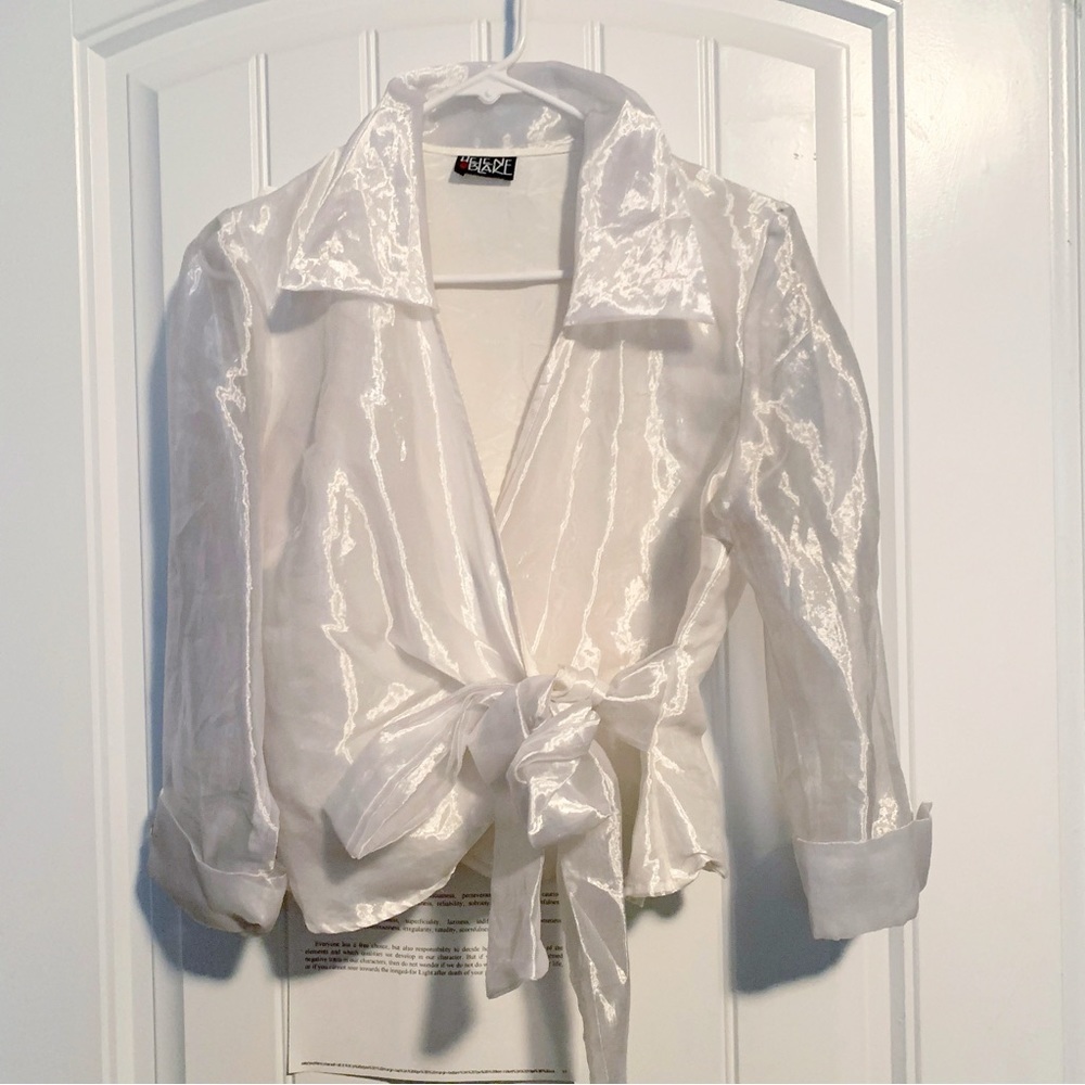 White Notched Collar Tie Front Blouse